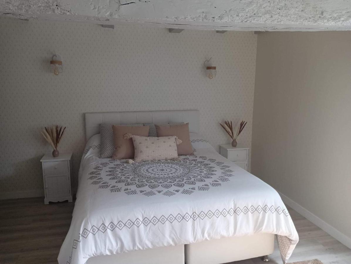 Chambre D'Hote Familiale De La Maison Bleue Lanvallay Luaran gambar