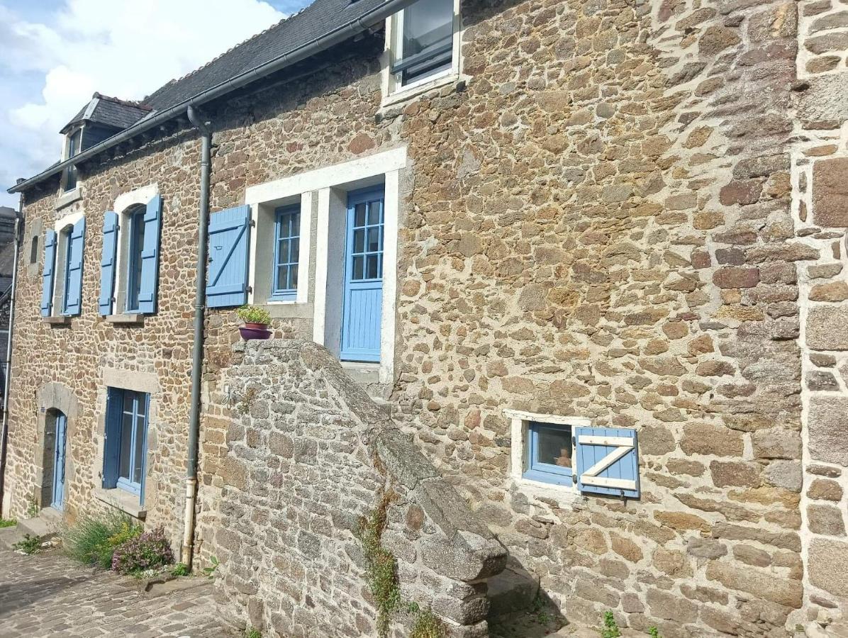 Chambre D'Hote Familiale De La Maison Bleue Lanvallay Luaran gambar